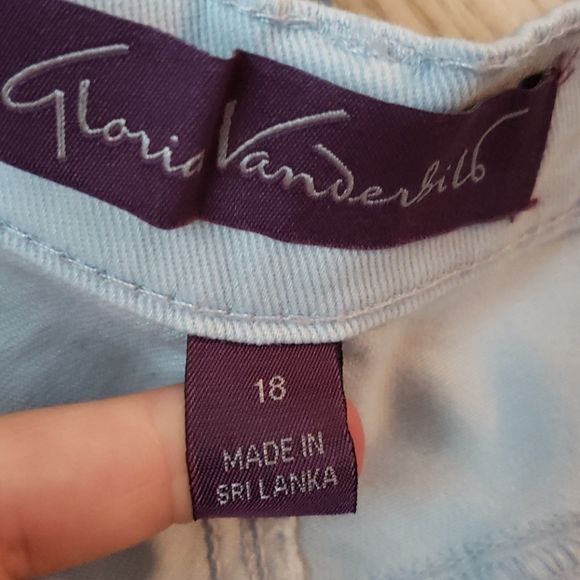 Gloria Vanderbilt Amanda Jeans - Picture 8 of 16